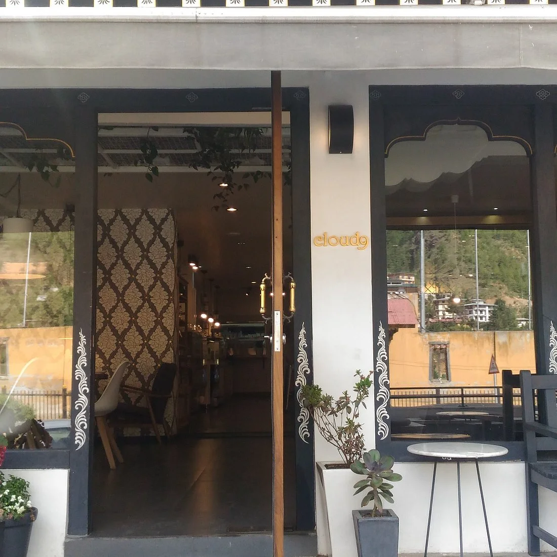 Cloud 9 Gourmet Burger & Milkshake Bar