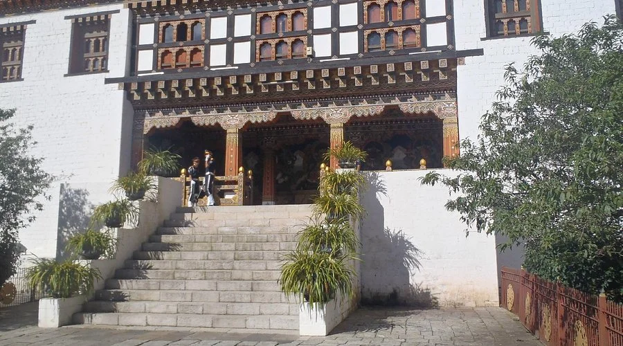 Entrée du Tashichho Dzong